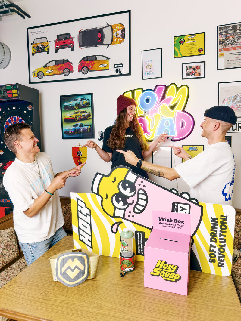 <p>Unsere Community Manager HOLY.Lucas, HOLY.Linda & HOLY.Benny streiten, wer das nächste Gewinnspiel posten darf 😄 ✅</p>