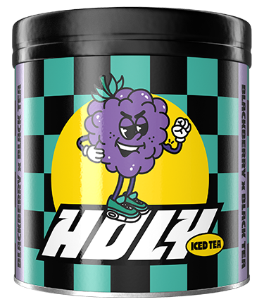 Pappdose mit fröhlicher Brombeerfigur und der Aufschrift "Holy Iced Tea" auf kariertem Hintergrund.